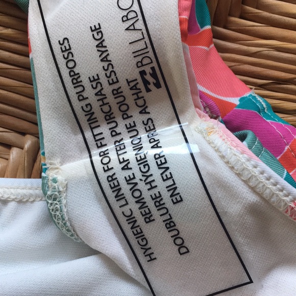 Billabong NWT Wild Sun Bikini Set - Size L - Picture 14 of 14